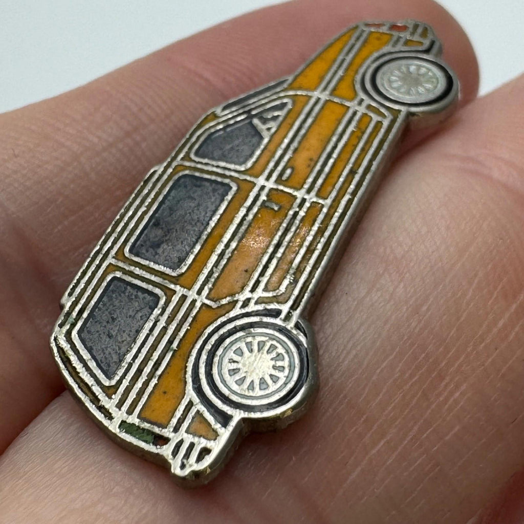 Vintage Chevrolet Astro Van Gold Classic Minivan Car Lapel Pin Dodge Caravan